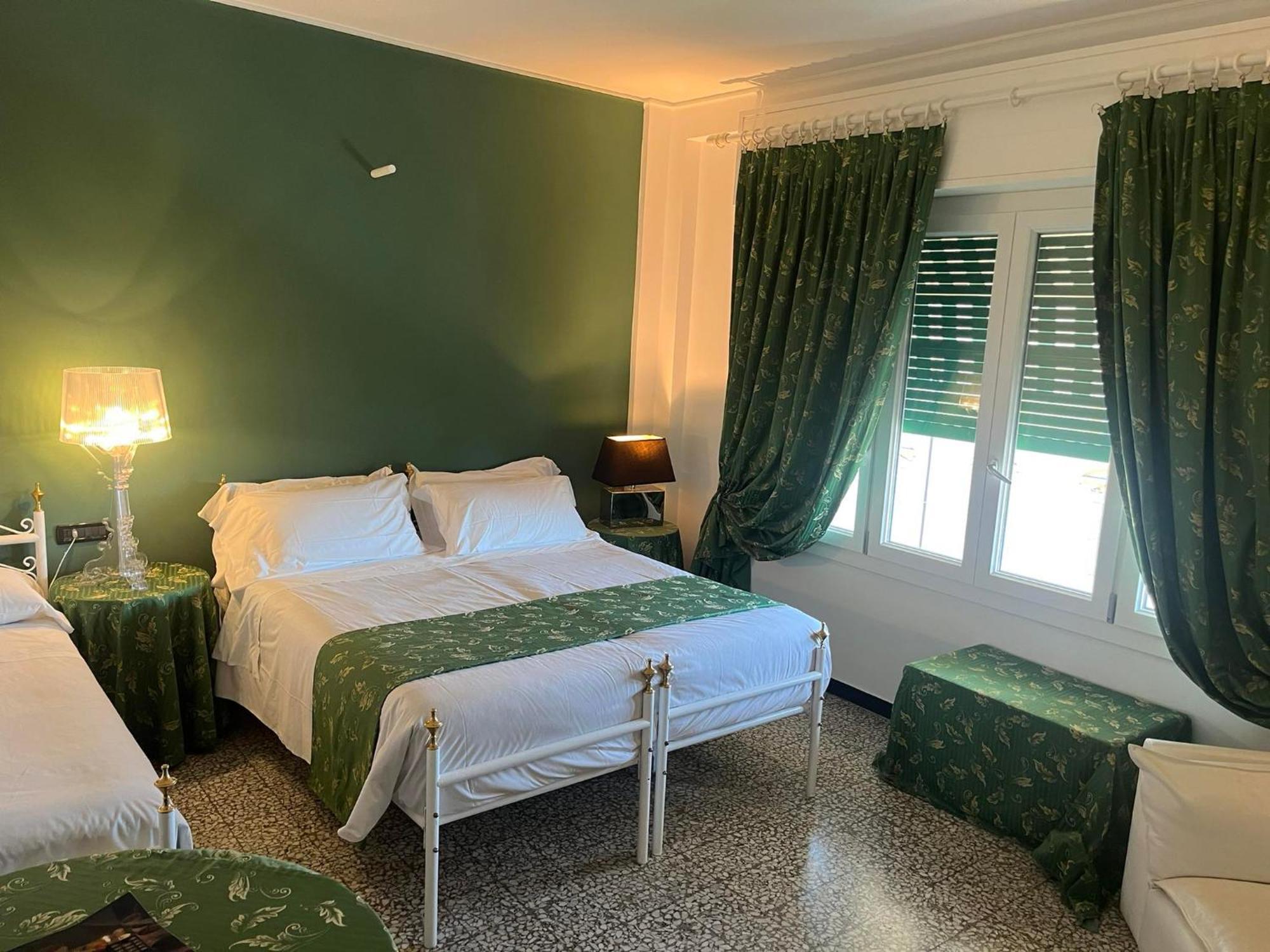 Eveline Portosole Hotel ซานเรโม ภายนอก รูปภาพ