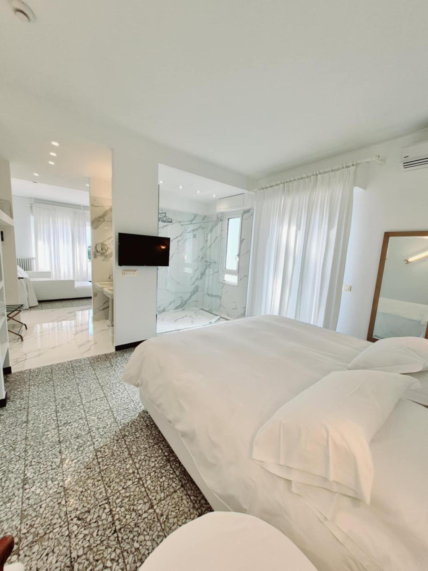 Eveline Portosole Hotel ซานเรโม ภายนอก รูปภาพ
